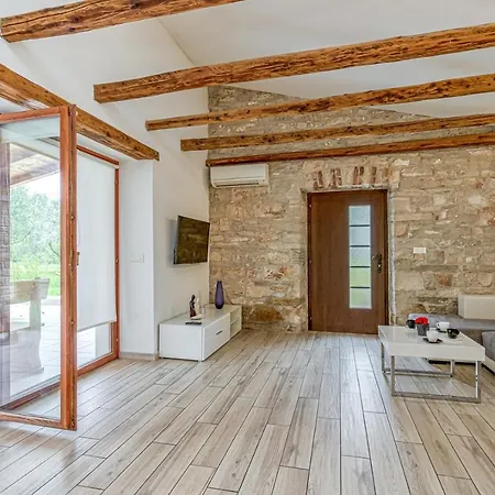 Val Apartment