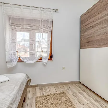 Val Apartment Pula